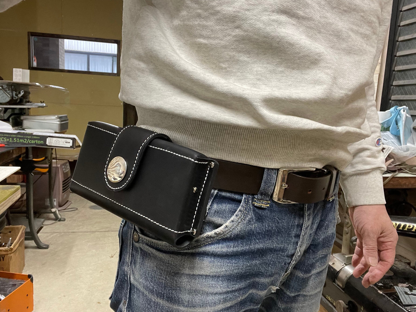 ベルト装着型スマートフォンウォレット「ATTACH」